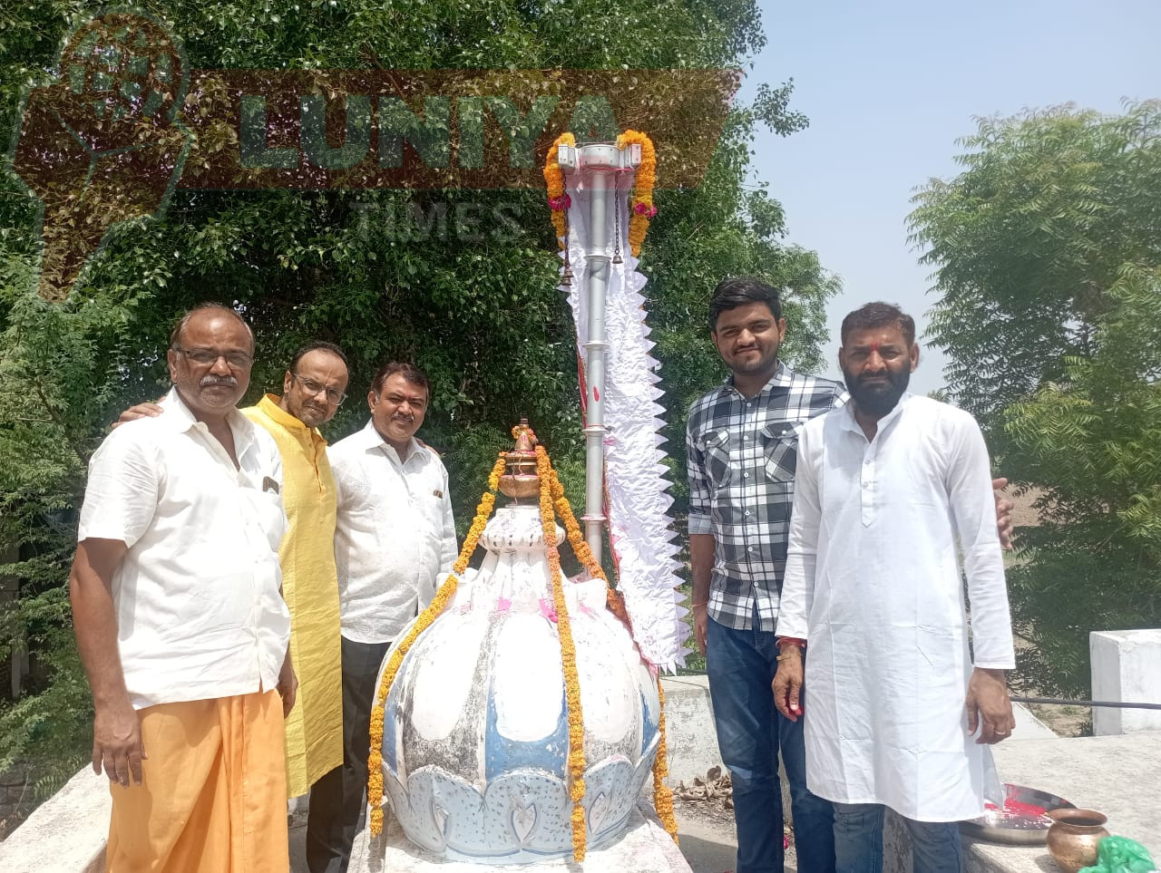 वारा सोलंकियां में चामुंडा माता मंदिर की वार्षिक ध्वजा का आयोजन धूमधाम से संपन्न 1 IMG 20250606 WA00601