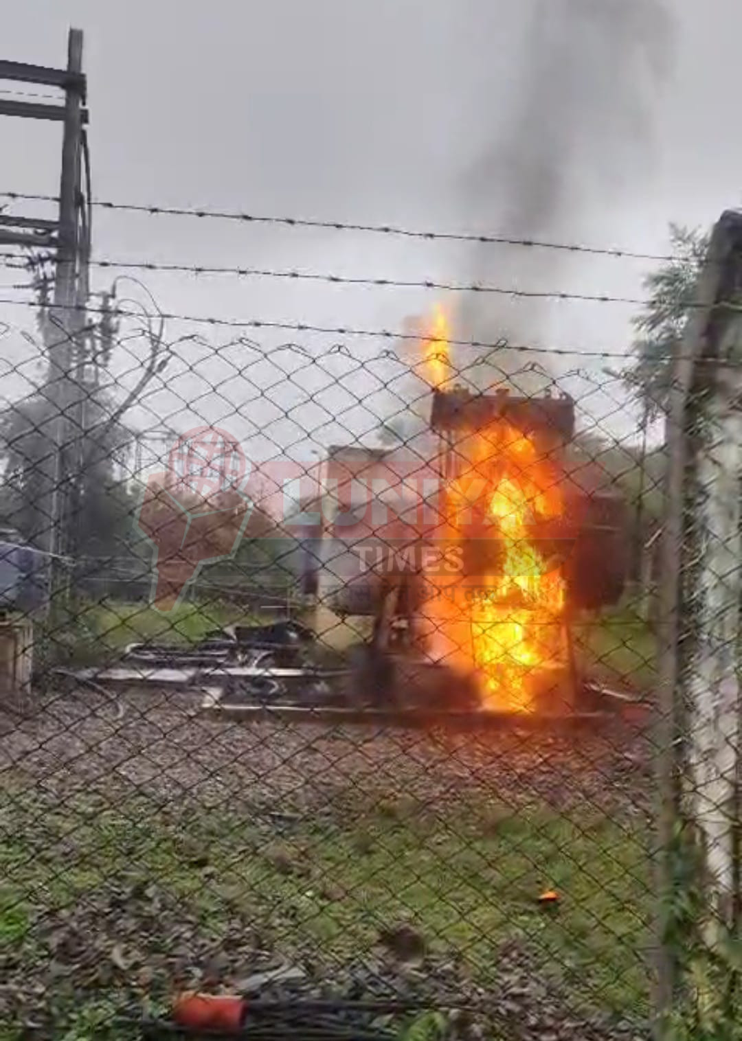 बिजोलिया में चंबल परियोजना के फिल्टर पंप भवन में भीषण आग, बिजली ट्रांसफार्मर शार्ट सर्किट से लगी आग लाखों का नुकसान 1 WhatsApp Image 2025 07 31 at 15.33.33