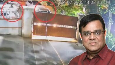 बिहार के गोपाल खेमका के घर आई पुलिस (CCTV की इमेज)