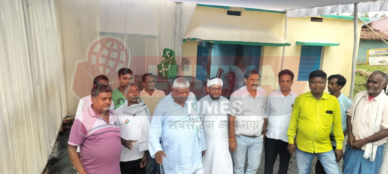 पोखरिया स्थित शिबू आश्रम पहुंचे विधायक श्रद्धांजलि सभा सह महाभोज का पुनः लिया जायजा लगभग सभी तैयारियां पूरी 1 IMG 20250817 WA0059