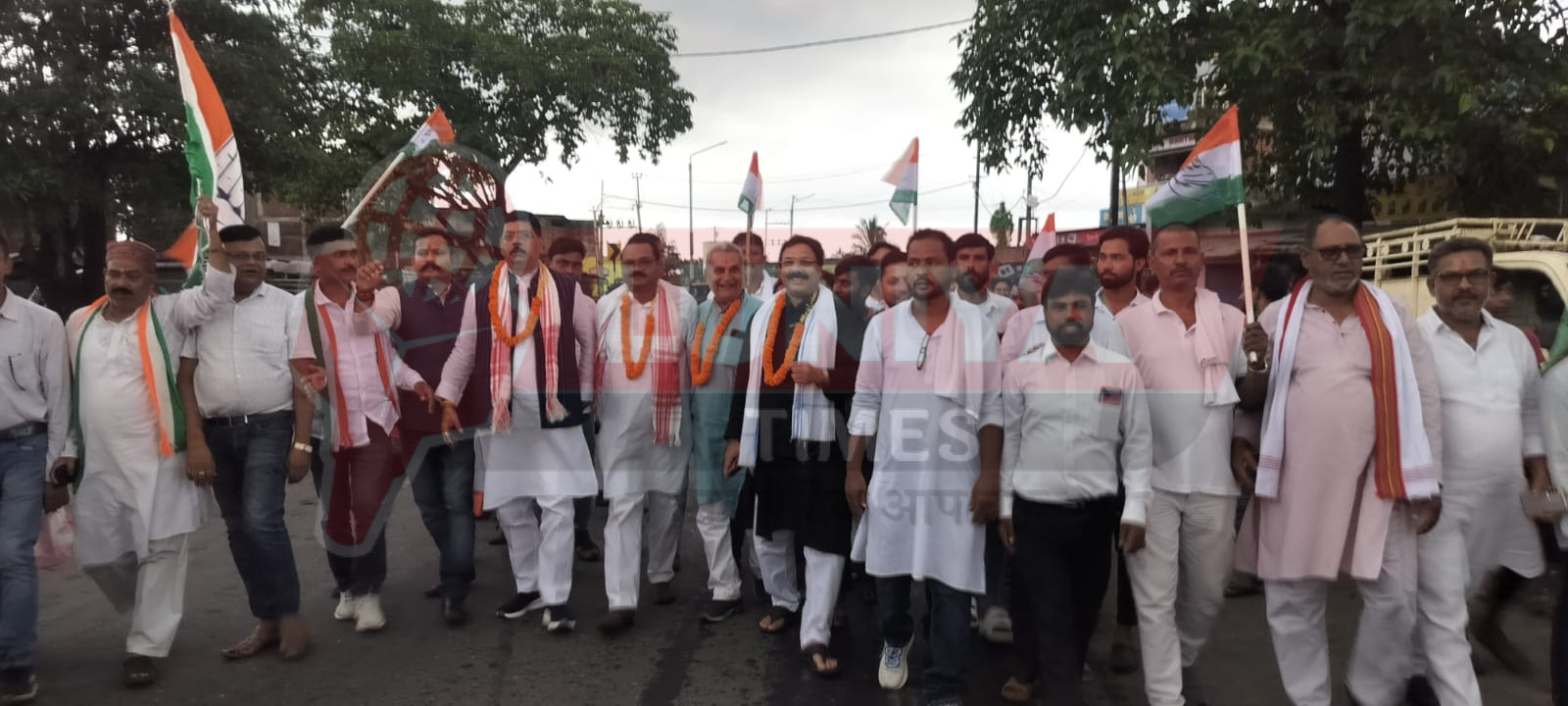 संगठन सृजन के तहत कांग्रेस जिलाध्यक्ष संतोष सिंह के नेतृत्व में टुंडी प्रखण्ड अंर्तगत दो दिवसीय पंचायत स्तरीय लगाएंगे चौपाल 1 WhatsApp Image 2025 08 03 at 16.25.17