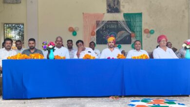 गुरला में स्वतन्त्रता दिवस पर विधालय के विधार्थीयो ने गीतों व नृत्यों की मनमोहक प्रस्तुतियों ने दर्शकों को मंत्रमुग्ध किया 12 WhatsApp Image 2025 08 15 at 14.00.01 1