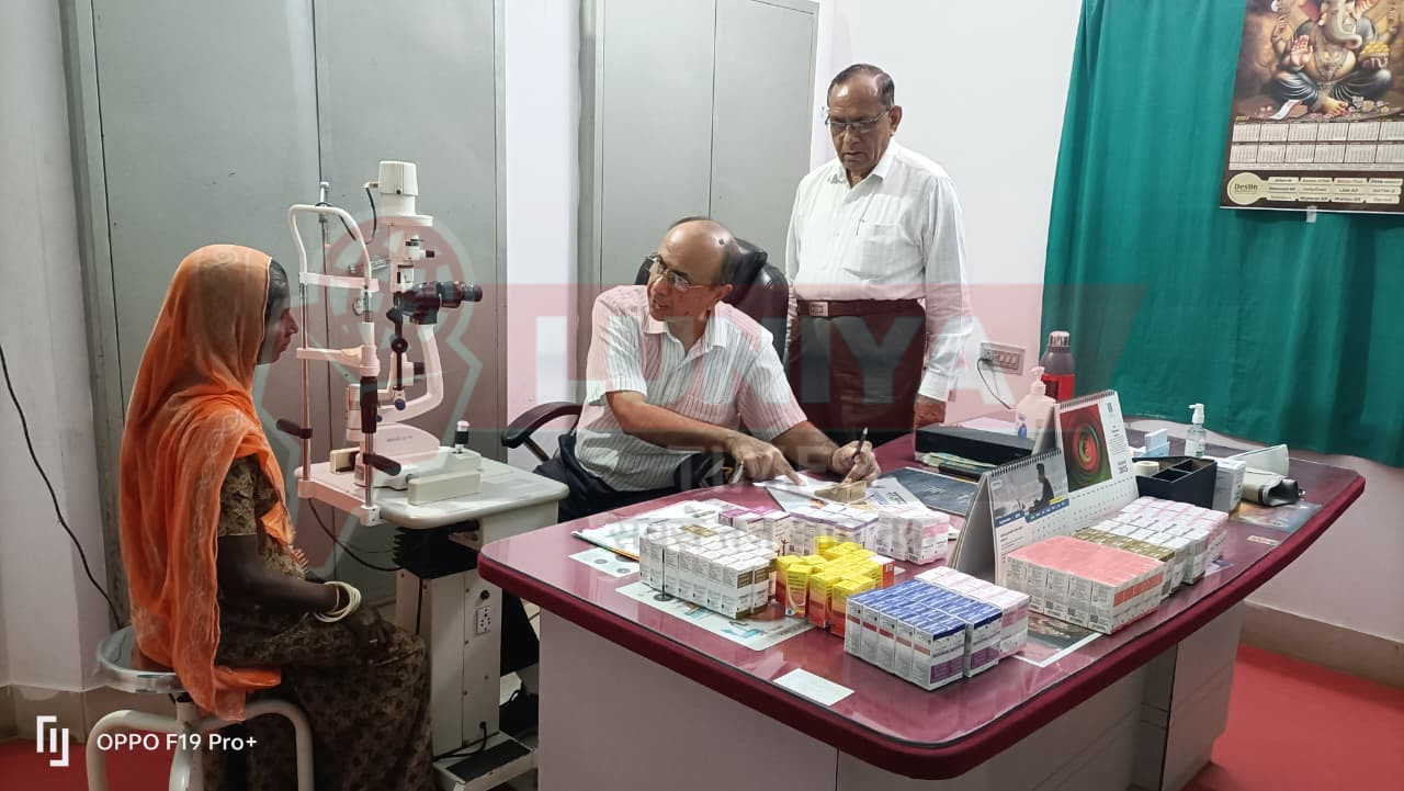 लायंस क्लब रानी के तत्वधान में लायंस आई हॉस्पिटल ट्रस्ट द्वारा विशाल निःशुल्क शिविर का आयोजन हुआ 1 WhatsApp Image 2025 08 24 at 3.59.06 PM