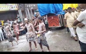 रिमझिम बारिश में आज रानी चा राजा गणेश महोत्सव मूर्ति का आज भव्य विर्सजन हुआ 6 IMG 20250906 WA0063