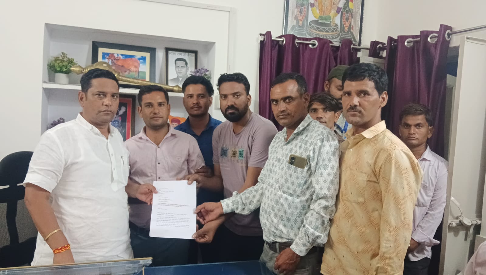 प्रतापपुरा को जल्द मिलेगी सड़क की सौगात, विधायक लाला राम बैरवा ने दिलाया विकास का मजबूत विश्वास 1 IMG 20250919 WA0002 1