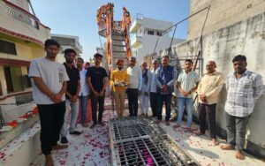 श्री विश्वकर्मा जी के प्राचीन मंदिर में चढ़ाई दसवीं वार्षिक ध्वजा 3 IMG 20251110 WA0009