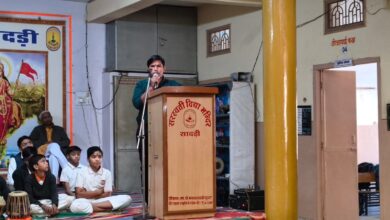 सरस्वती विद्या मंदिर में पूर्व छात्र अल्पेश कुमार माली और डिंपल देवी का आगमन 10 IMG 20251113 WA0006