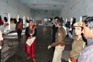 जिला कारागार में अंडरट्रायल की संदिग्ध मौत, डीएम-एसपी मौके पर, जांच शुरू 3 IMG 20251128 WA0030