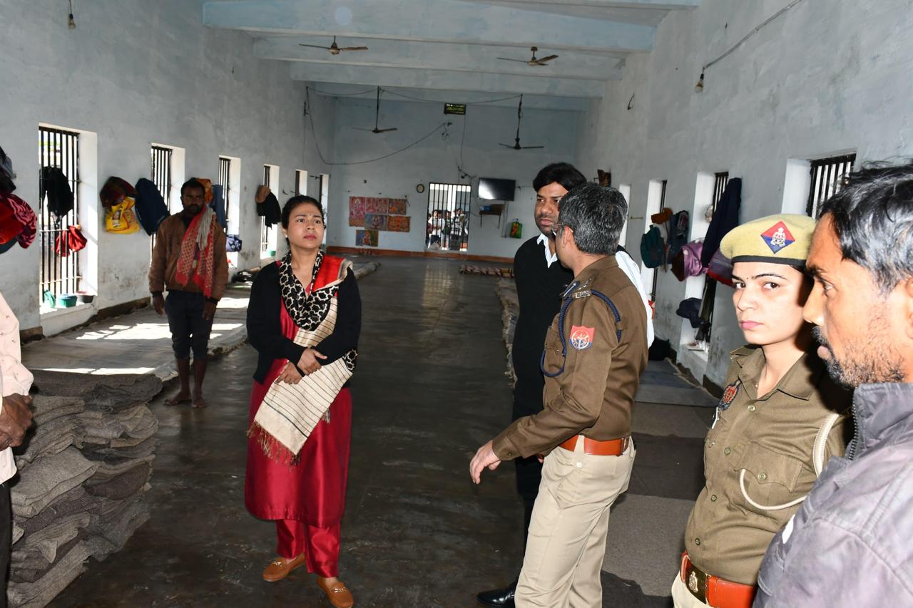 जिला कारागार में अंडरट्रायल की संदिग्ध मौत, डीएम-एसपी मौके पर, जांच शुरू 1 IMG 20251128 WA0030