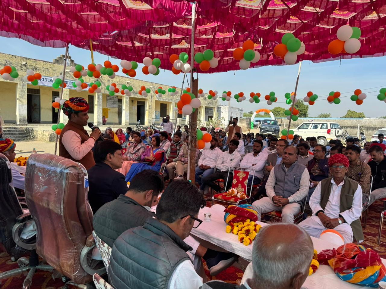 बदलता राजस्थान, हमारा राजस्थान अभियान के तहत रथ यात्रा का चमनपुरा में हुआ शुभारंभ 1 WhatsApp Image 2025 12 13 at 3.49.53 PM