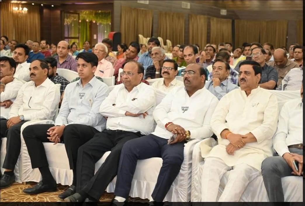 भायंदर वेस्ट के समस्त जैन संघों की भव्य समन्वय सभा सम्पन्न 1 WhatsApp Image 2025 12 29 at 6.46.04 PM