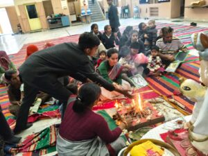 नगर में विद्या आरंभ संस्कार का भव्य आयोजन, यज्ञ के साथ नन्हे बच्चों ने रखे शिक्षा के पहले कदम 7 WhatsApp Image 2026 01 23 at 3.58.57 PM