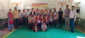 आशीर्वाद समारोह में भावुक पल: 8वीं के विद्यार्थियों ने विद्यालय को भेंट की वॉटर पंप मोटर 2 IMG 20260216 WA0019