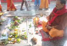 बाबा नंदानाथ के दरबार में महाशिवरात्रि पर हजारों श्रद्धालुओं ने किया जलाभिषेक ।टुण्डी/धनबाद। 22 WhatsApp Image 2026 02 15 at 6.39.12 PM