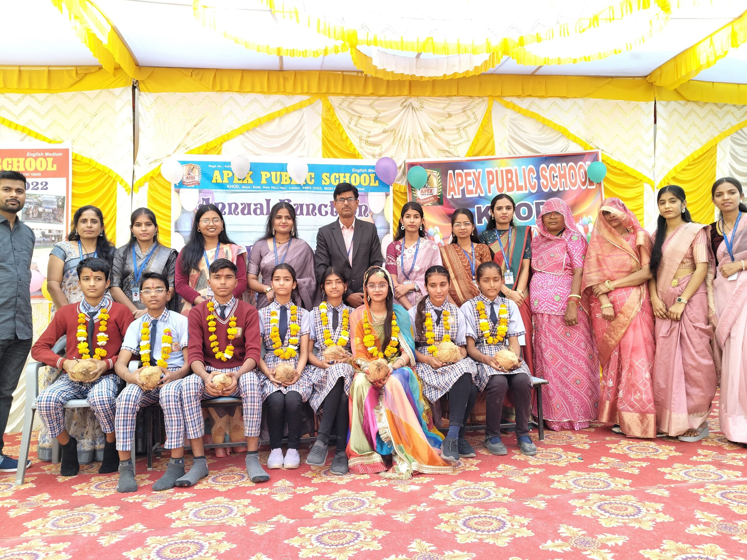 खौड़ के अपेक्स पब्लिक स्कूल में पुरस्कार वितरण एवं विदाई समारोह आयोजित 1 WhatsApp Image 2026 02 15 at 7.44.19 PM scaled
