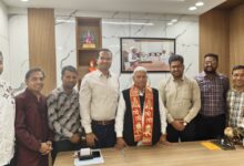 नवनियुक्त वैश्य युवा जिला कार्यकारिणी ने संभागीय अध्यक्ष एवं भीलवाड़ा सांसद दामोदर अग्रवाल से की भेंट, व्यक्त किया आभार 37 WhatsApp Image 2026 02 22 at 3.33.27 PM