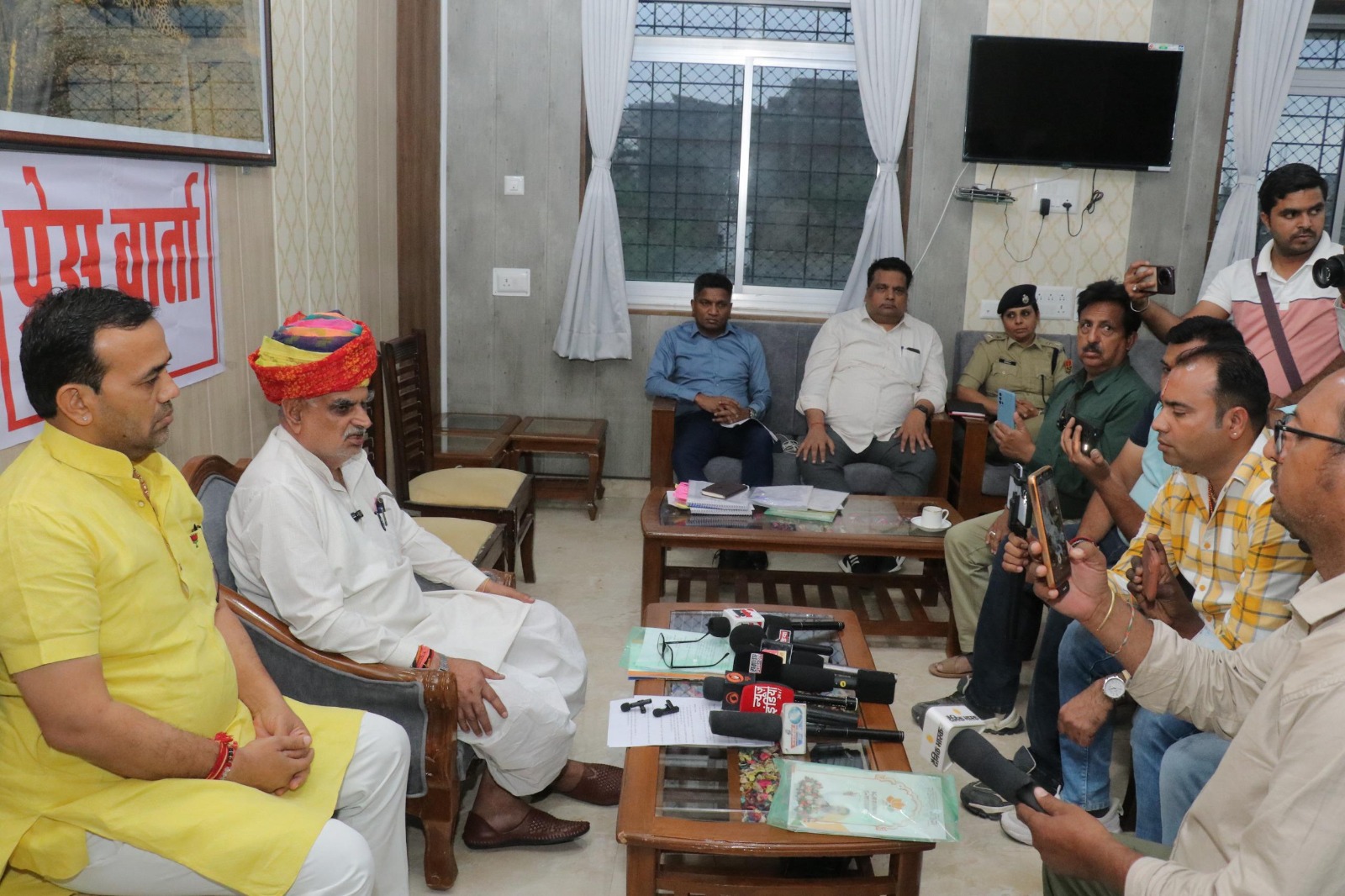 237051 Image 44e3d030 4124 4044 a0d5 70ae5d17cba3