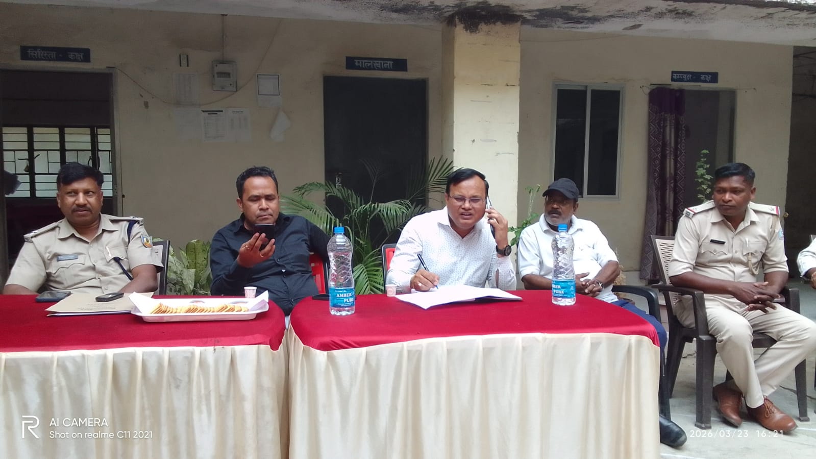 टुण्डी थाना परिसर में रामनवमी और चैती छठ पर्व पर शांति समिति की बैठक आयोजित 1 IMG 20260323 WA0014