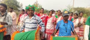 बरियारपुर में प्रकृति पर्व ‘बाहा’ धूमधाम से मनाया गया, पारंपरिक नृत्य और पूजा-अर्चना के साथ सम्पन्न 2 WhatsApp Image 2026 03 08 at 7.08.13 PM 1