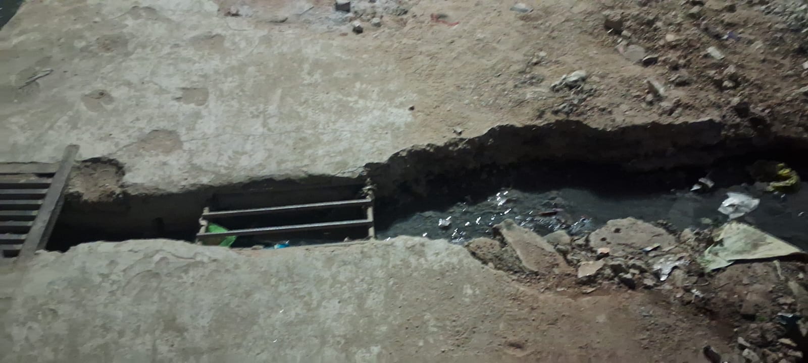 बाली वार्ड 14 में खुली नालियों की खराब स्थिति
