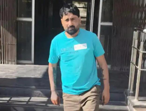 25 हजार का इनामी बदमाश भैरूलाल उर्फ भैरू झोपड़ा अहमदाबाद से गिरफ्तार 1 WhatsApp Image 2026 03 23 at 12.02.26 PM