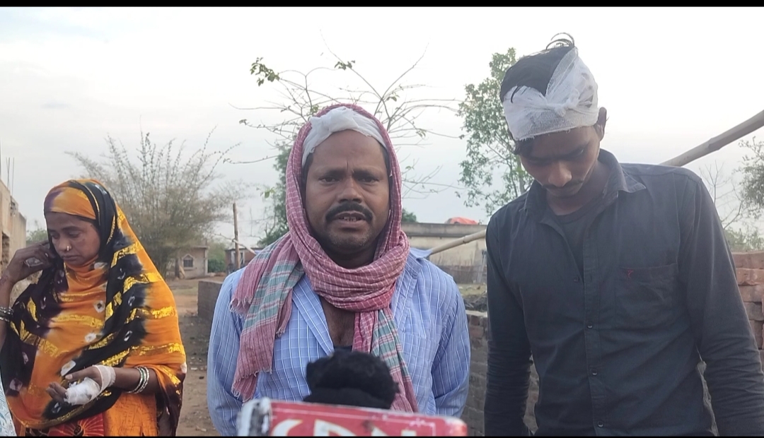 जमीन विवाद ने लिया हिंसक रूप, टुंडी में 5 लोग गंभीर घायल 1 WhatsApp Image 2026 03 28 at 7.18.41 PM