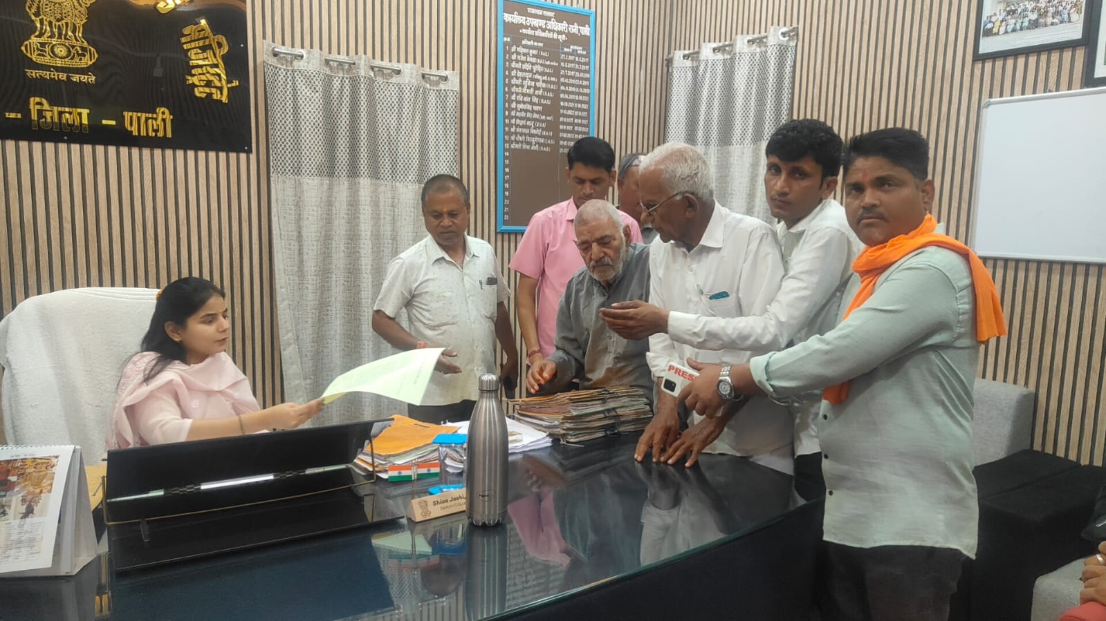 रानी में पत्रकार संघ का विरोध प्रधानमंत्री के नाम ज्ञापन जैसलमेर प्रशासन पर लगाए गंभीर आरोप 1 IMG 20260413 WA0050