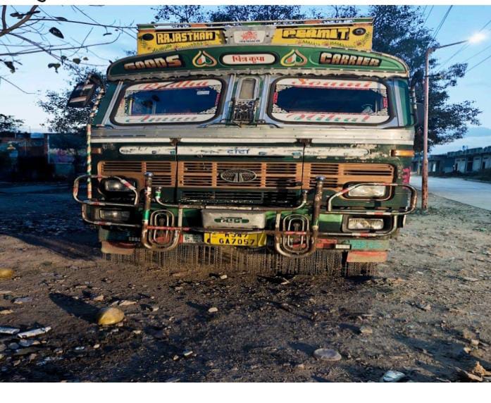 50 किमी दायरे में 40 जगहों के 100 से अधिक सीसीटीवी खंगाले, चोरी हुआ ट्रक बरामद 1 WhatsApp Image 2026 04 04 at 8.03.02 PM