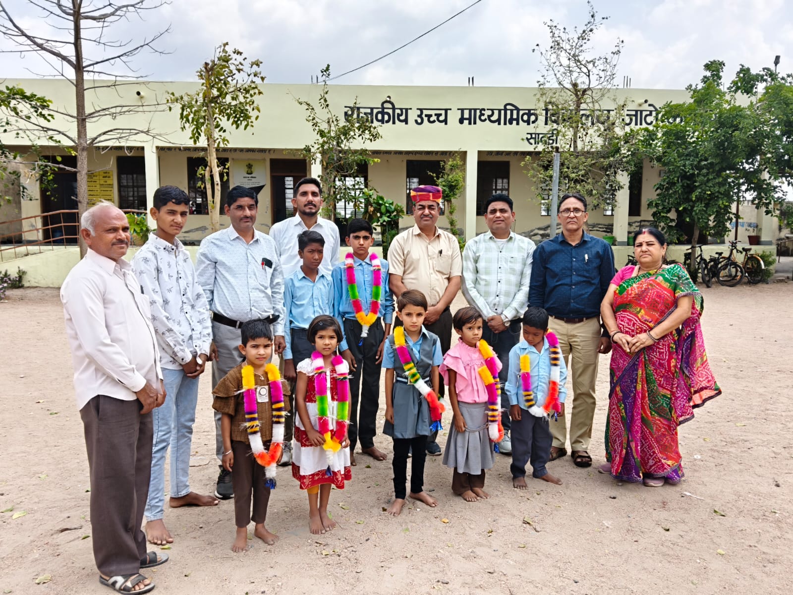 ऐसीबीईओ देसूरी ने सादड़ी में चल रहे प्रवेशोत्सव सघन अभियान का संबलन कर दिए आवश्यक निर्देश 1 WhatsApp Image 2026 04 07 at 3.05.30 PM