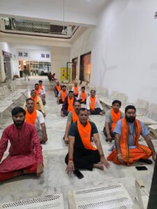 जम्मू में 14वीं वैष्णोदेवी दर्शन यात्रा का समापन, साधु-संतों की उपस्थिति में हुआ कार्यक्रम 5 WhatsApp Image 2026 04 12 at 4.01.35 PM