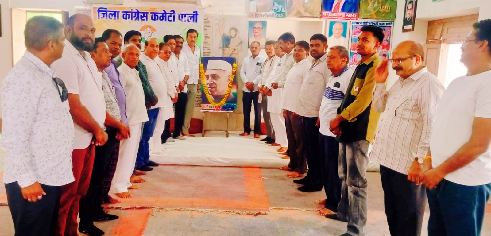 पंडित नेहरू की पुण्यतिथि पर कांग्रेसजनों ने श्रद्धापूर्वक याद कर चढ़ाएं पुष्प 1 IMG 20260527 WA0035
