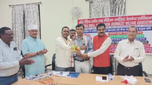 धनबाद जिला ऑल इंडिया स्मॉल एंड मिडियम जर्नलिस्ट वेलफेयर एसोसिएशन की नई कमिटी गठित 5 WhatsApp Image 2026 05 22 at 5.56.11 PM